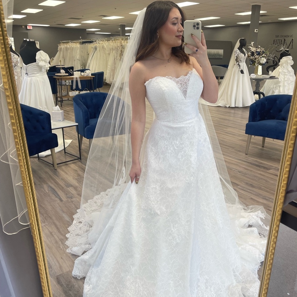 Essense of Australia Wedding Dress D4191